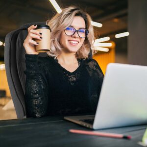 Fotel biurowy Sofotel Porto – materiałowy czarny